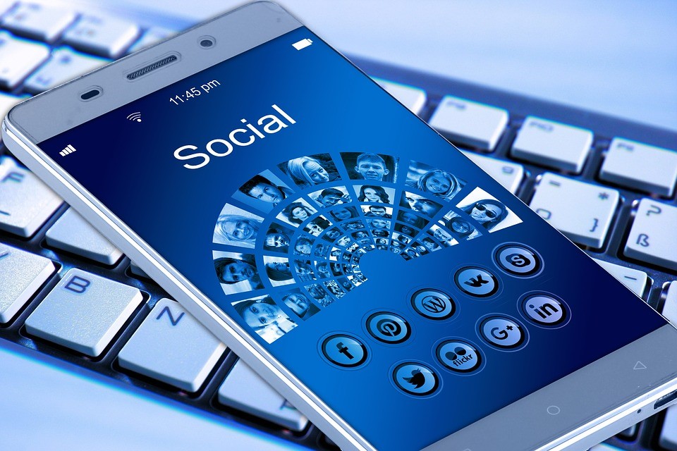 Social Media - Right Click Media